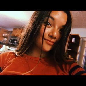 Meet your Posher, Cynthia